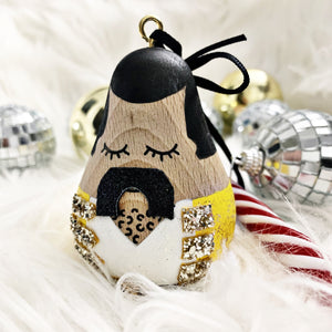 Freddie Bauble - Styled By Sally